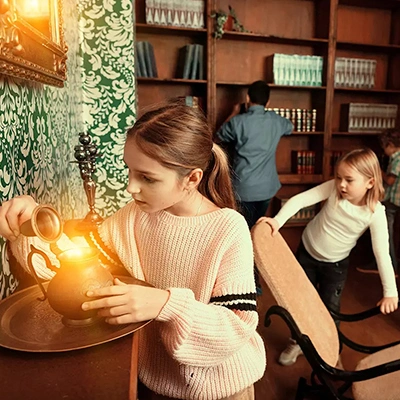 crianças brincando no escape room do clara ibiuna