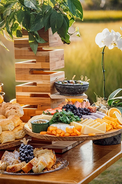mesa de paes e frios
